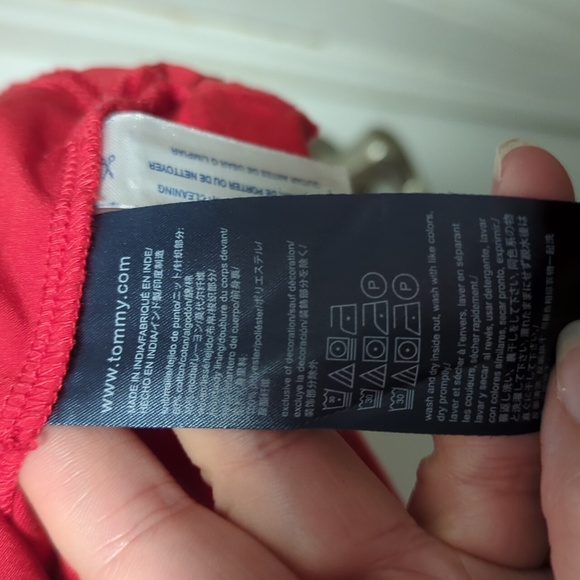Tommy Hilfiger V Neck Sleeveless Blouse - Size Medium - Picture 5 of 6